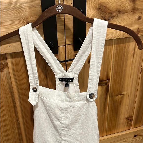 Rusty White Buttoned Strap Mini Dress - Picture 4 of 11